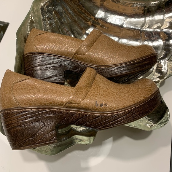 B.o.c. Clogs - Picture 3 of 3